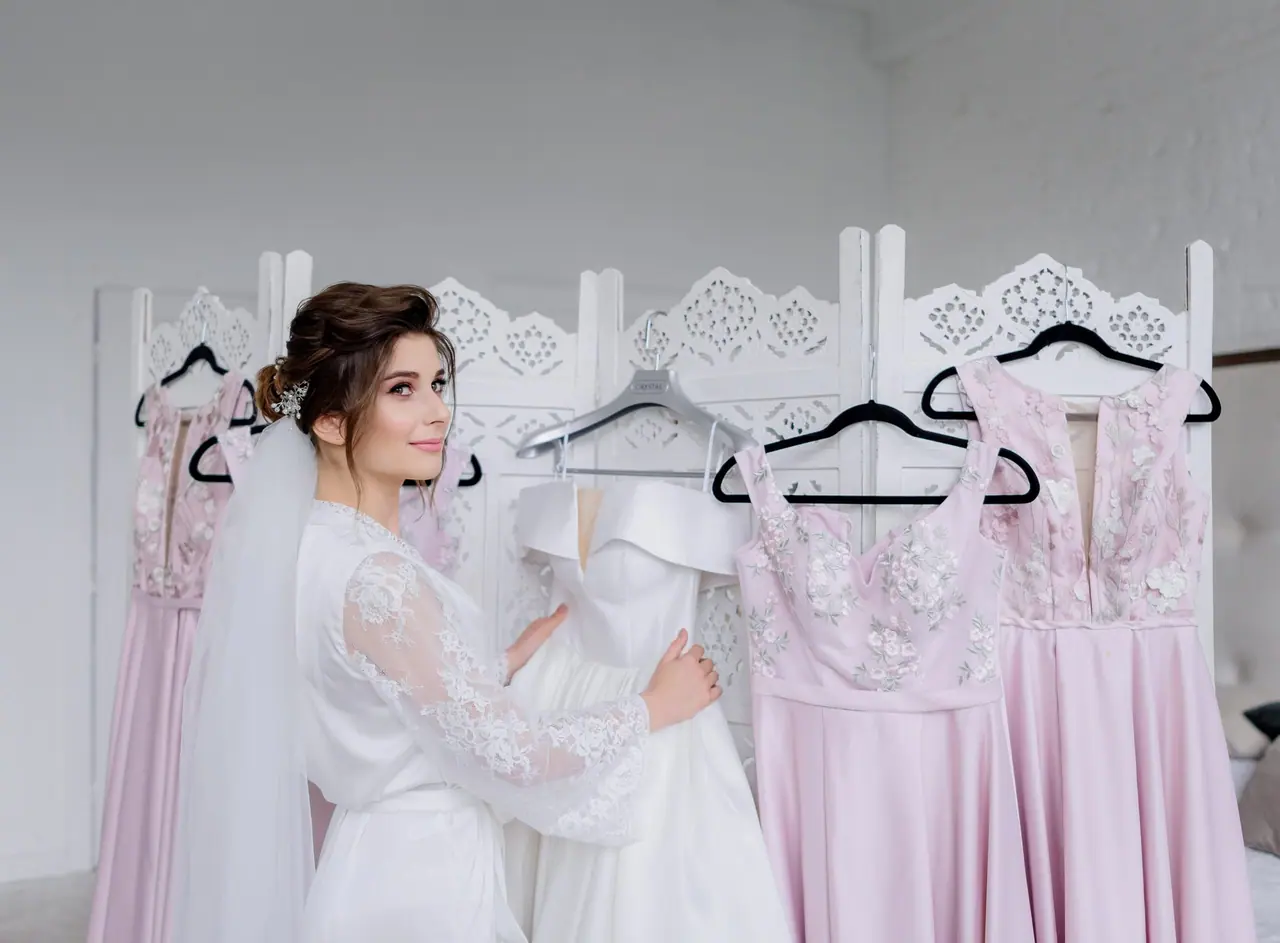 💍 Descubre Cómo una Prueba de Vestido de Novia Puede Cambiarlo Todo ✨👗