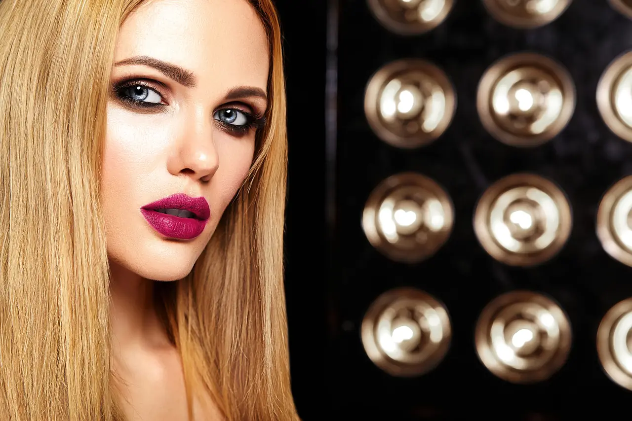 🌙✨ ¡Deslumbra en la Noche! Maquillaje de Fiesta que te Convertirá en la Estrella 🌟🎉