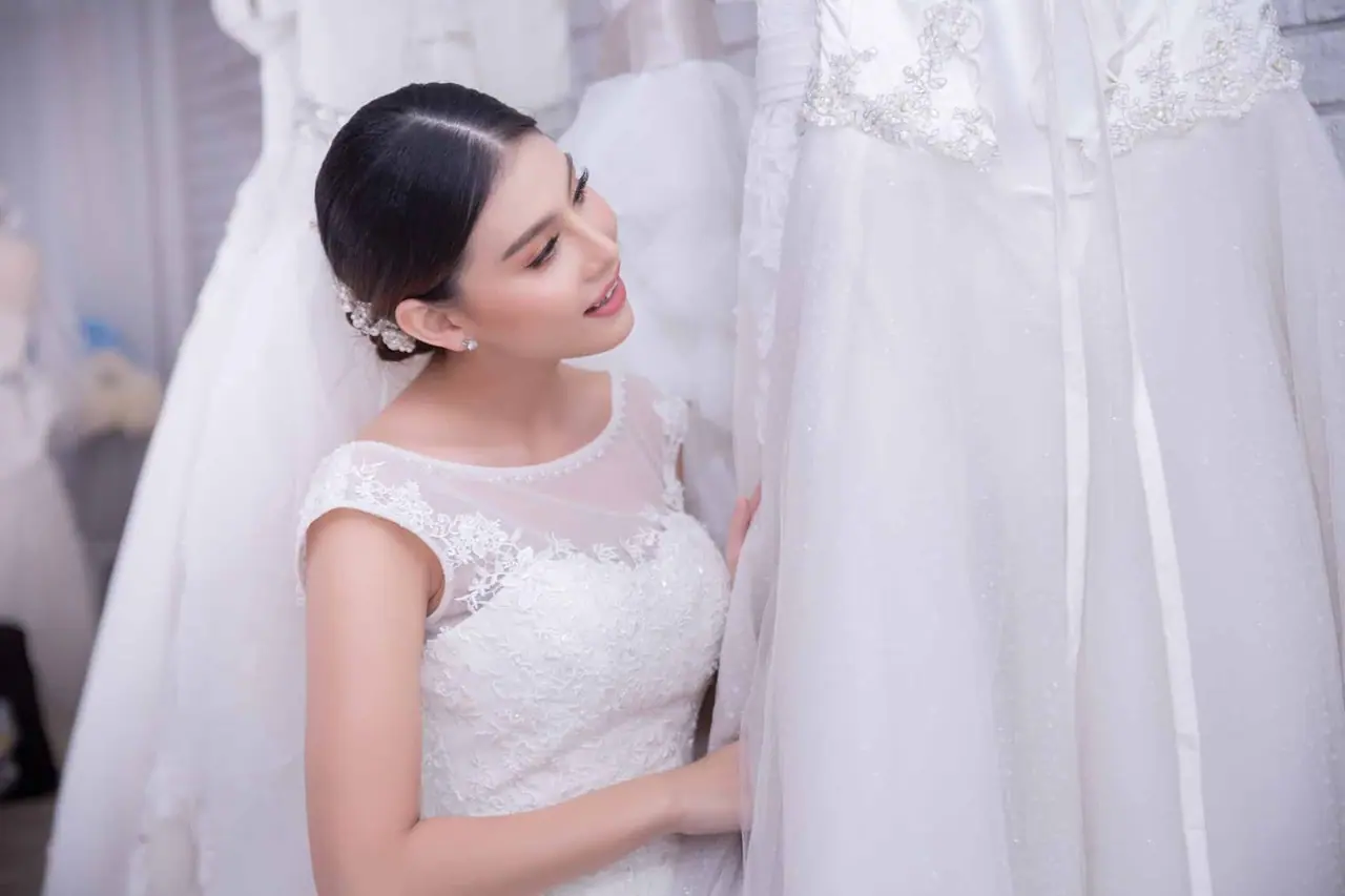🌟👗 ¡Sé la Novia Más Trendy! Descubre los Vestidos de novia con un Top Peplum 💍