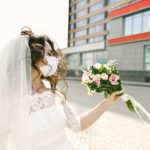 5 consejos para elegir el mejor maquillaje según tu vestido, mascarilla y forma de cara