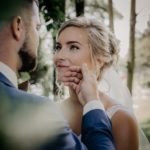 Los moños bajos para bodas que más te favorecen