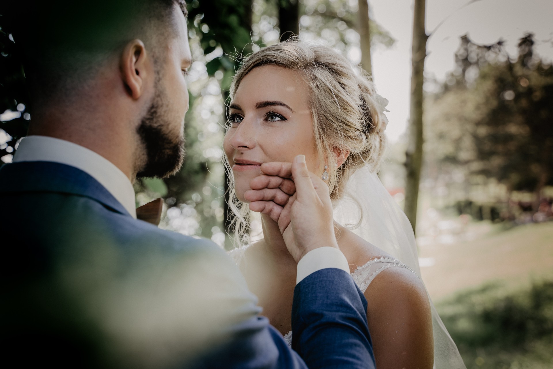 Moños bajos para bodas