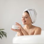 ¡Descubre la rutina de skin care que te hará brillar el día de tu boda!