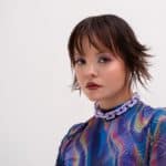 👩‍🦰 ¡Adiós a lo Común! El Pelo Corto con Flequillo que Está Conquistando Corazones 💕✨