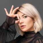 🌈 ¡Media Melena, Máximo Estilo! Revelamos el Look que Hará que Destaques como Nunca 💁‍♀️🔥