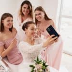 Madres Deslumbrantes: Descubre los Vestidos de Madrina Perfectos para Ti 👩‍👧‍👦💫