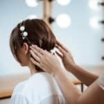 🌹💖 ¡Estilo y Elegancia! Peinados de Media Melena que Elevarán tu Look Nupcial a Nuevas Alturas. 💍👑✨