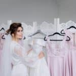 🌟💕 Vestidos de Novia para Bajitas: Encuentra el Look Ideal que Resalte tu Belleza en el Altar 👑👗💖