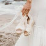 🌟👡 ¡Deslumbra desde Abajo! Las Sandalias Perfectas para una Boda de Ensueño. Descubre el Toque de Glamour que Necesitas. 💍💃💫